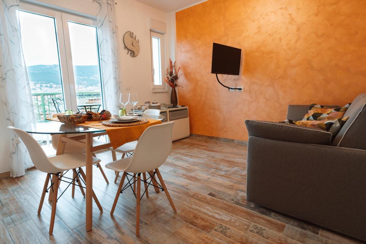 Apartament San Giusto Elegante Bilocale Con Balcone E Vista Triest Zewnętrze zdjęcie